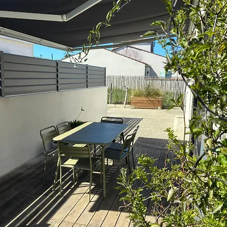 Maison Calme Avec Jardin, à Vélo Hébergement de vacances *
